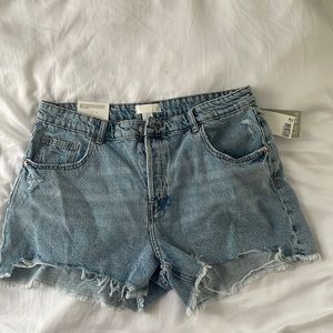 H&M blue denim shorts